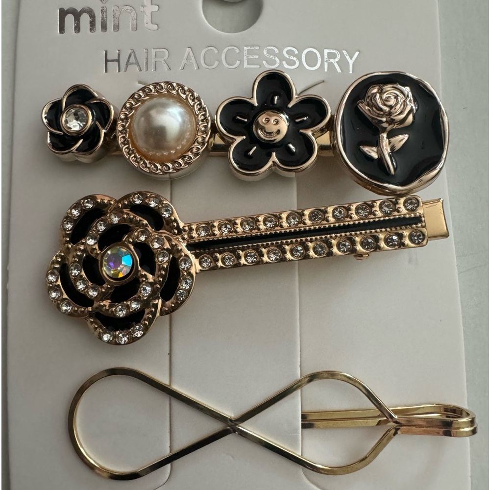 Set of 3 Camellia Flower Rhinestone Black Hair
Clips